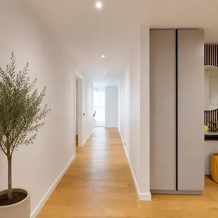 Scandinavian Prestige 2br Apartment Bucharest